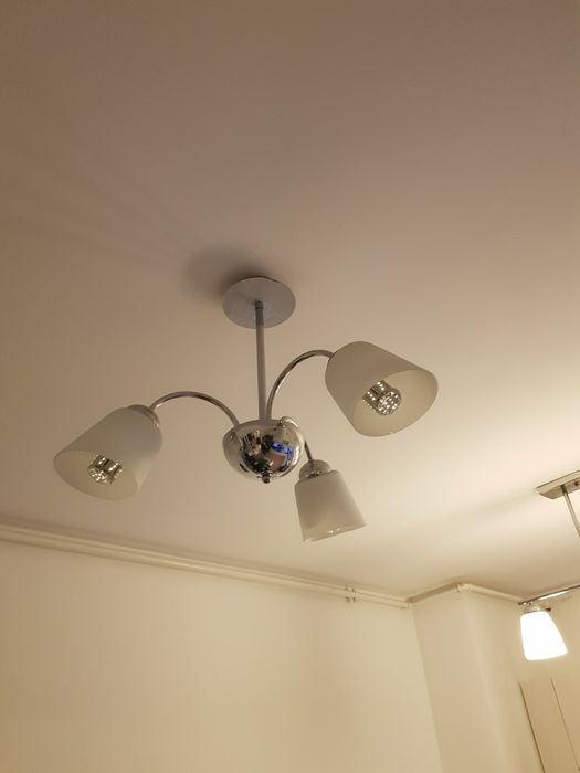 Lustra iluminat, corp iluminat