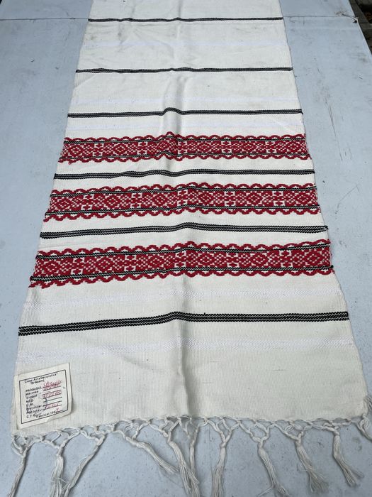 Lot fete de masa,servetele brodate manual.