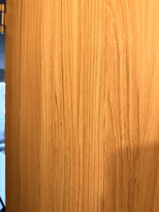 Врата за баня естествен фурнир