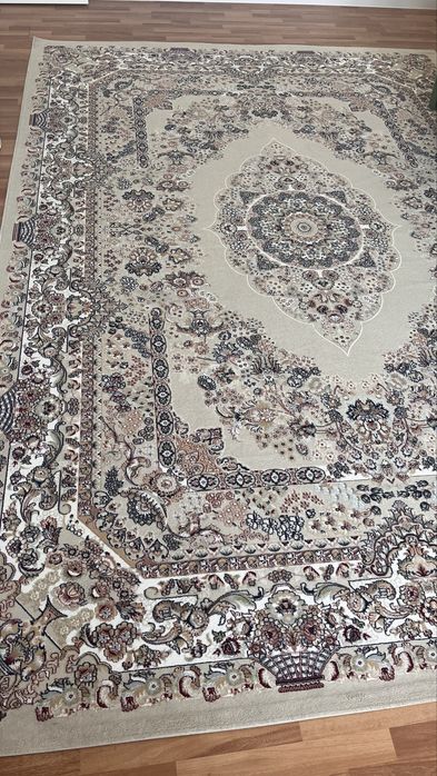 Ковер Иран чистый, целый