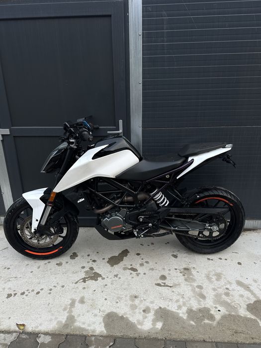 Ktm duke 125cc 2018 (vand sau schimb)(nu mt,yzf,cbr,cb,rc)