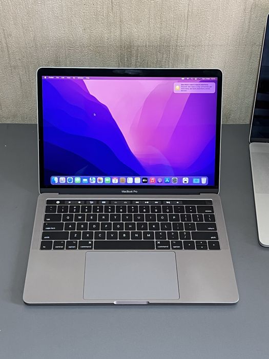 MacBook Pro 13 inch touch bar