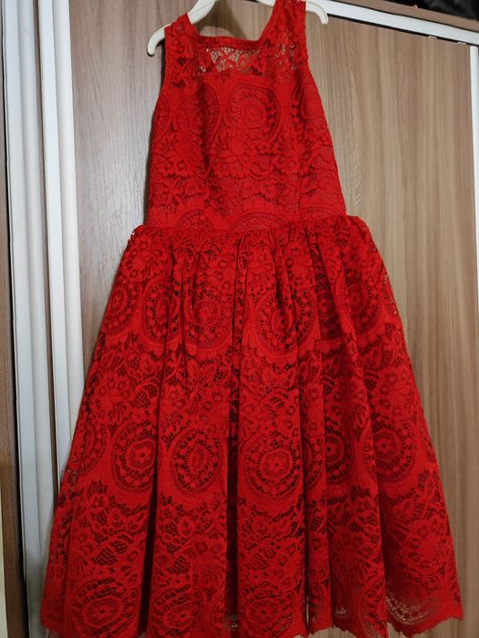 Платья для девочек и девушек