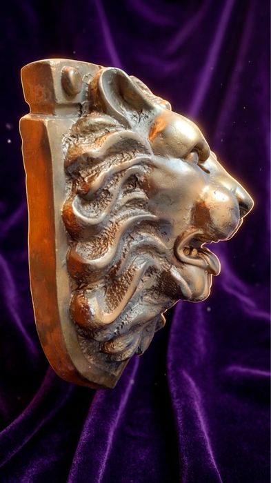 Декор барельефный «Голова льва»