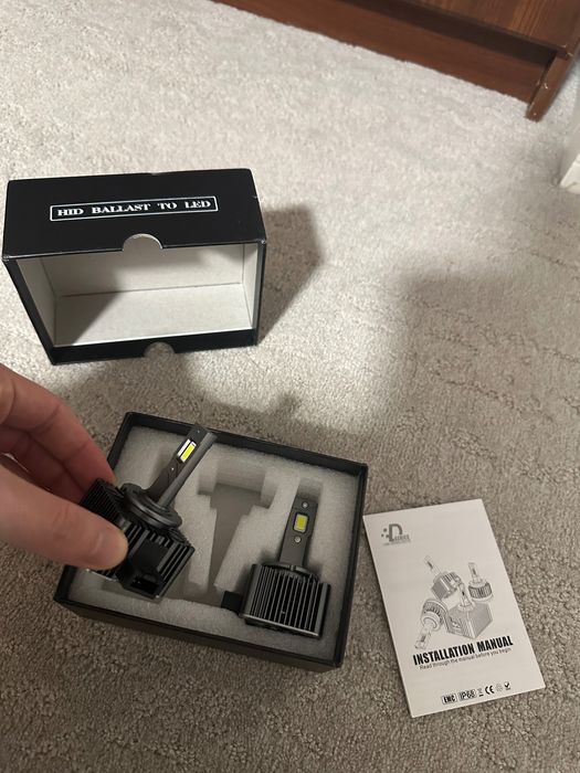 Set bec becuri LED D1S noi