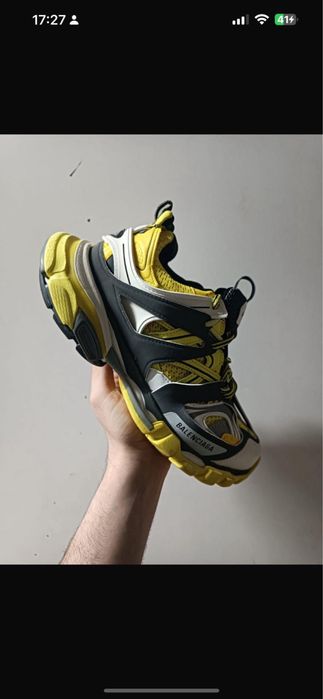 Balenciaga track