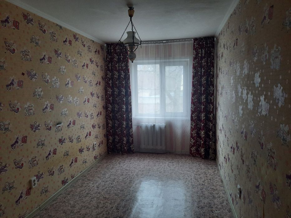 Продам 3-х комнатную  квартиру по ул.Добролюбова 27