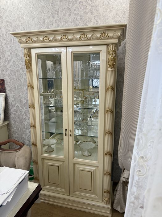 Продаются стол, стулья