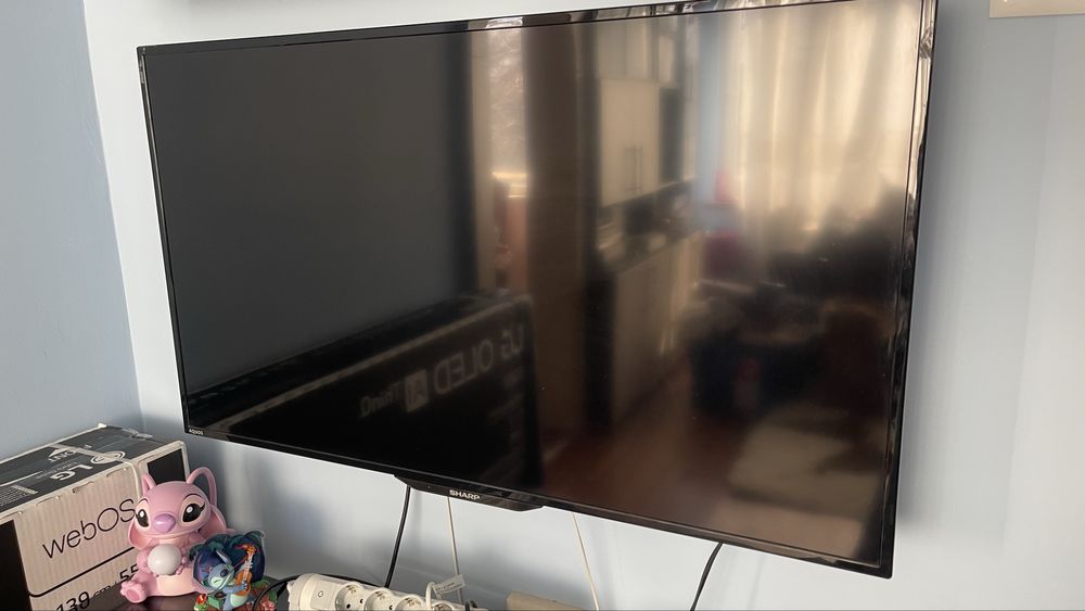 Телевизор Sharp модел LC-40LD270E