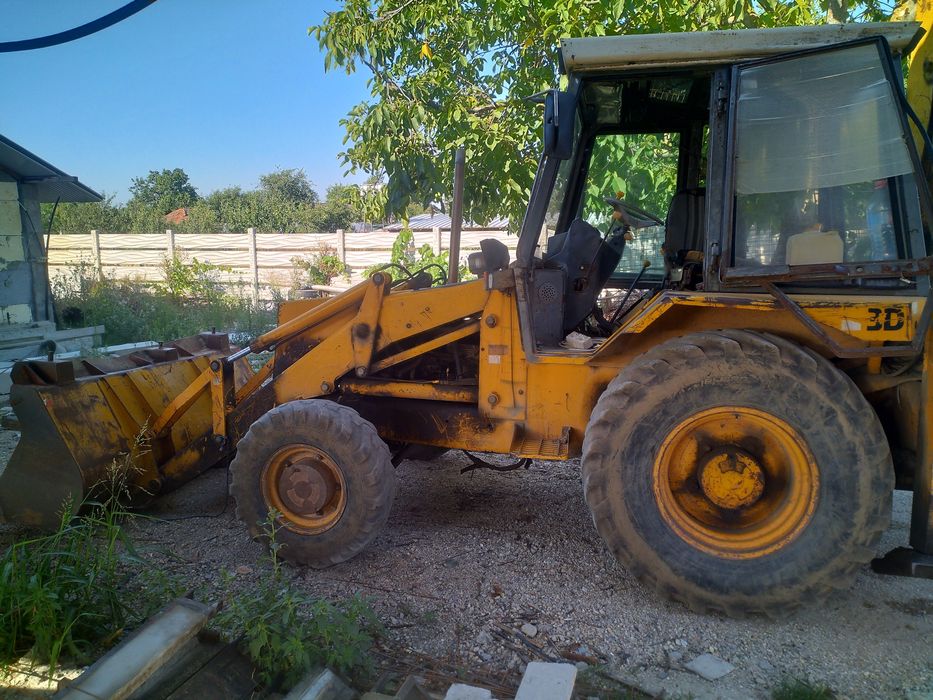 Buldoexcavator JCB 3cx