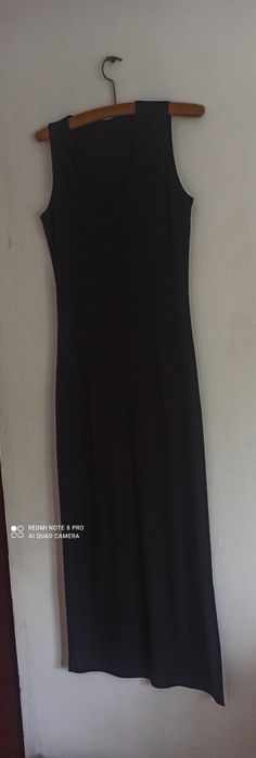 Rochie lunga de culoare neagra masura 38/40