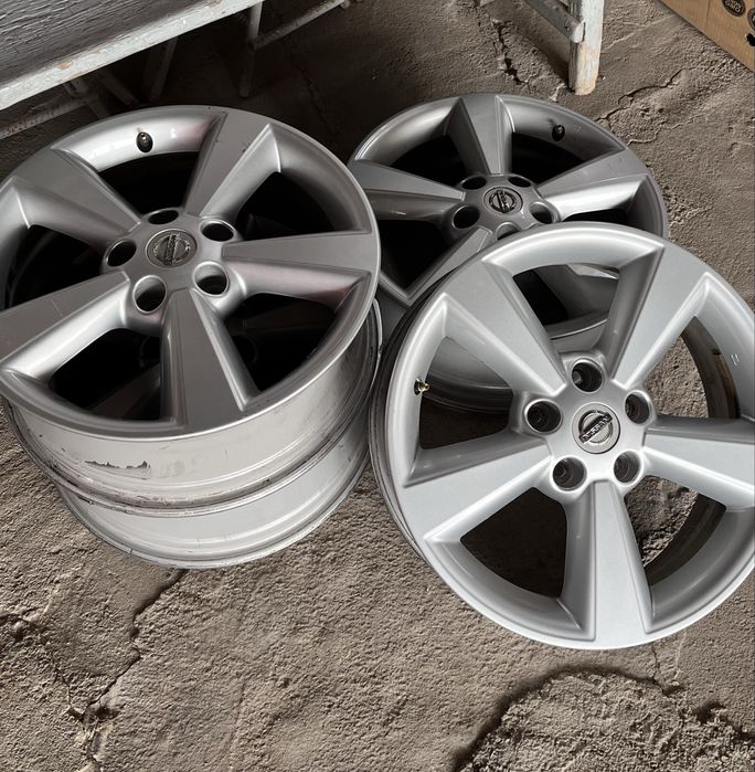 Nissan 17 диски оригинальные