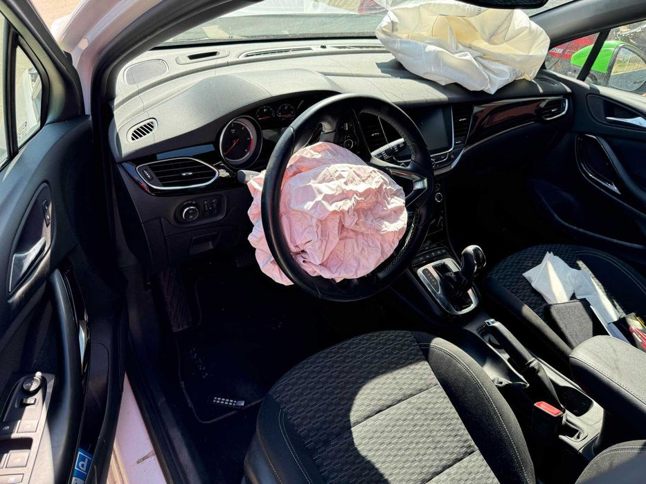 Опел Астра 2017г.