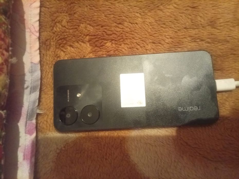 Продам телефон в хорошем состоянии б/у