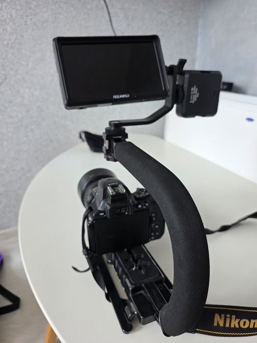 Nikon D5600 пълен комплект с 3 обектива и аксесоари