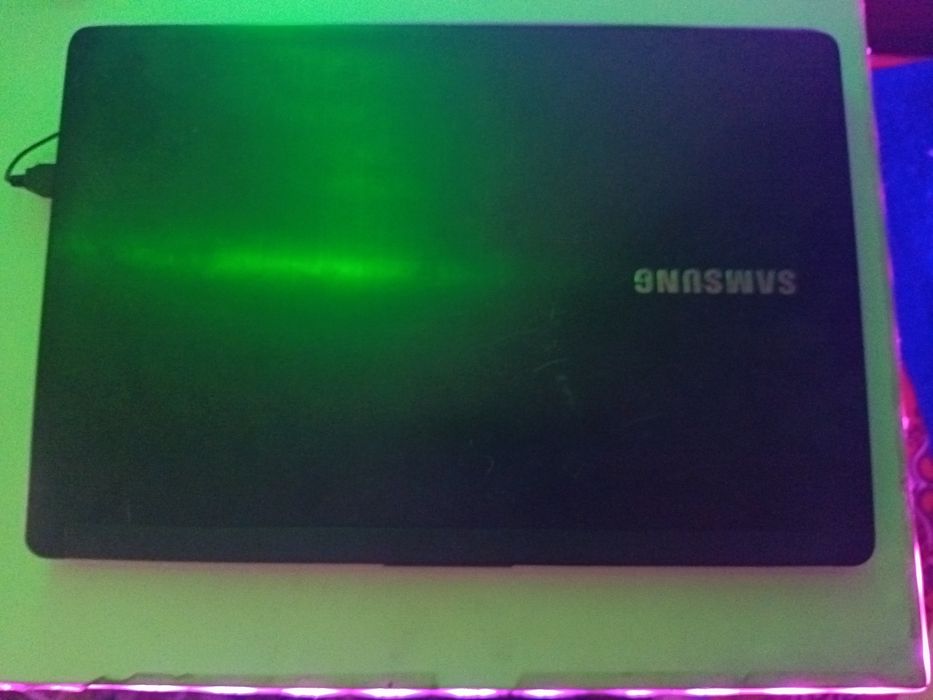Samsung  ноутбук
