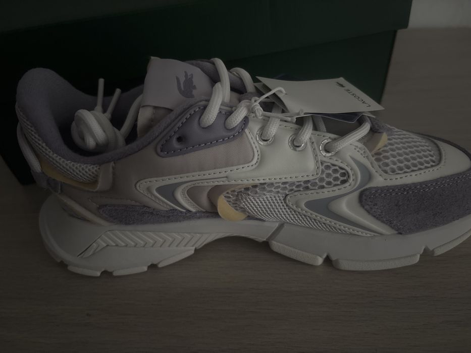 Продам кроссовки lacoste женские 41 размер