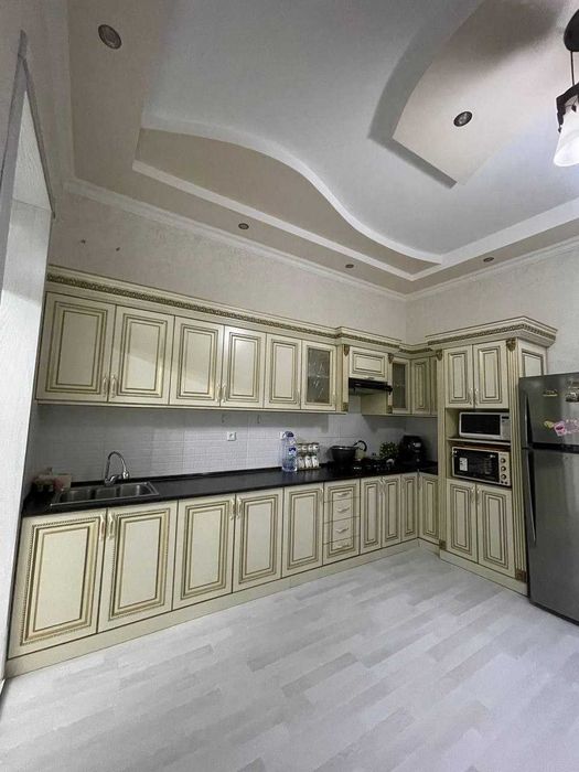 Икром шашлик худудида жойлашган 4 хонали ховли сотилади