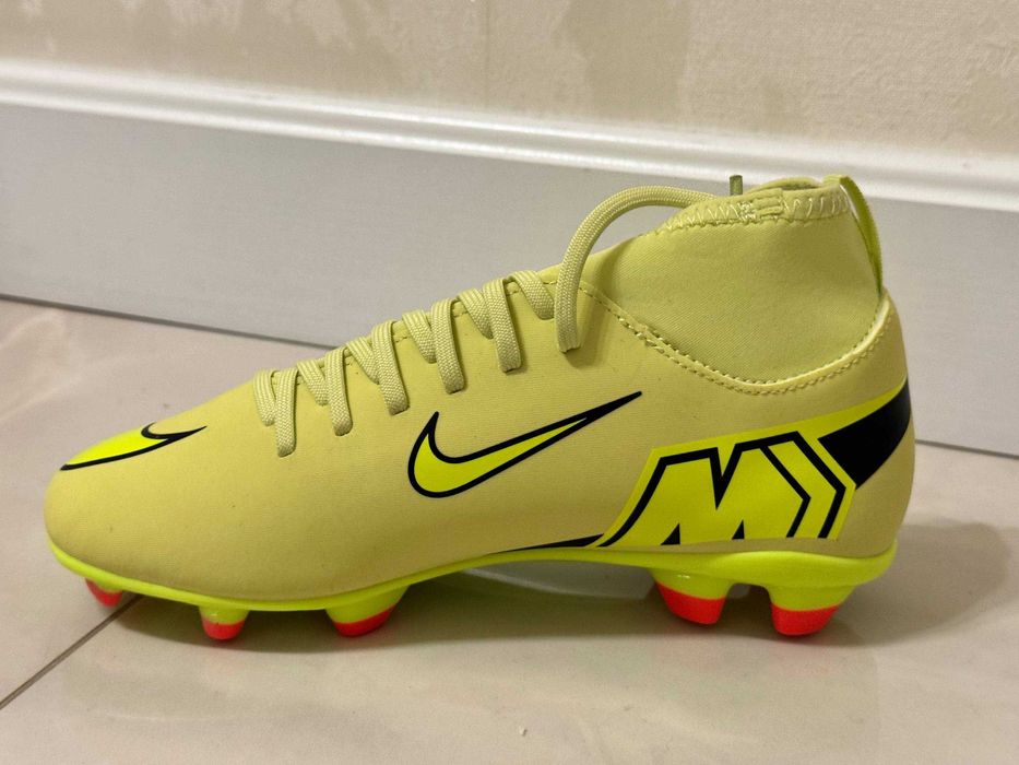 НОВЫЕ ОРИГИНАЛЬНЫЕ футбольные бутсы Nike из Италии