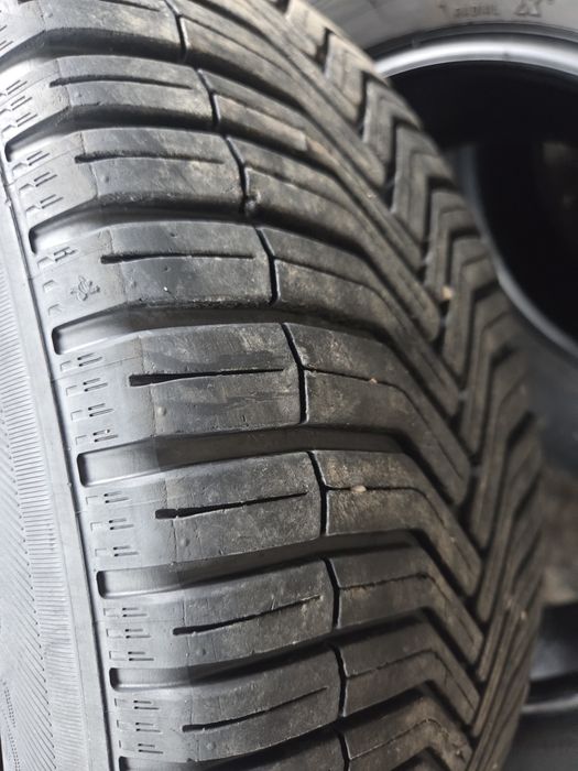 Cauciucuri michelin cross climate 235 60 16