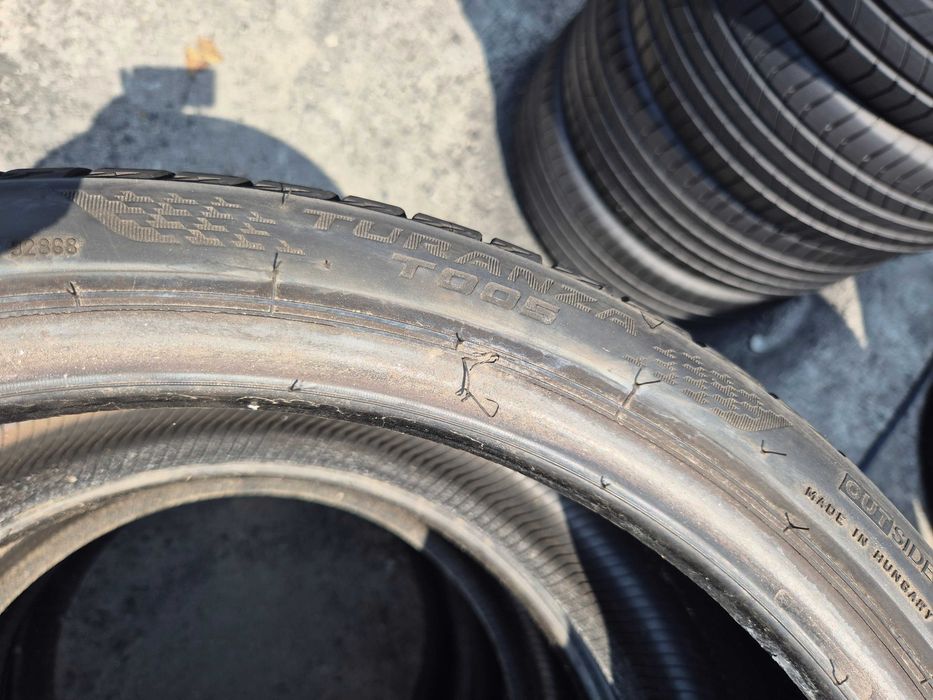 2 Anvelope de VARA - 235/35/19 - BRIDGESTONE - APP NOI - DOT 2022 !
