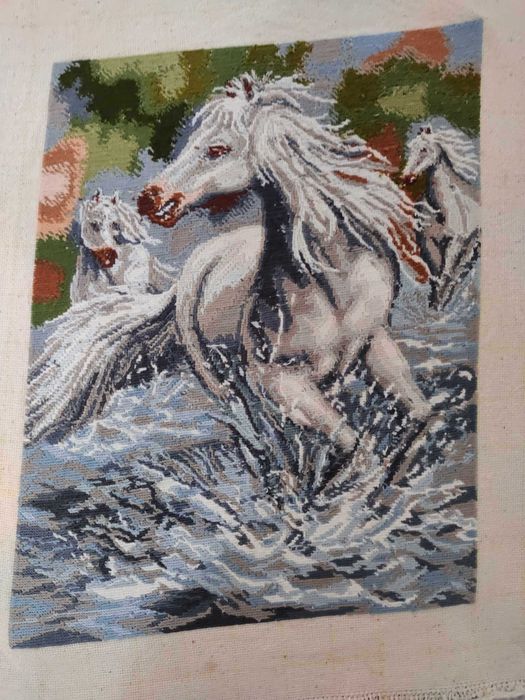 гоблен "Диви коне"
