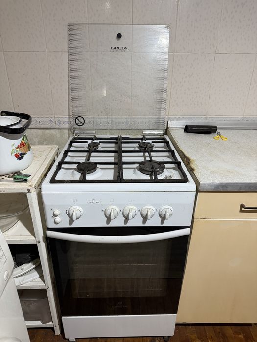 Продам газовую плиту