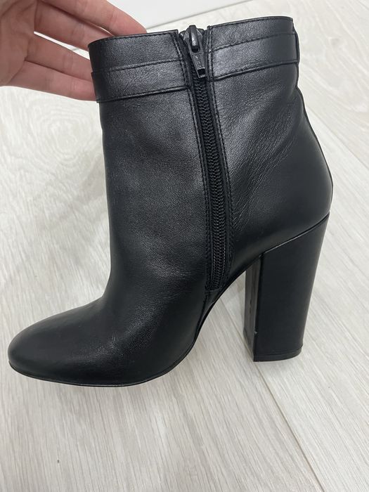 ботильоны на каблуках