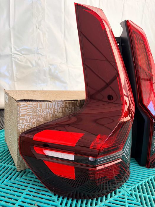 Lampa stop stanga dreapta Dacia Jogger noua originala Renault