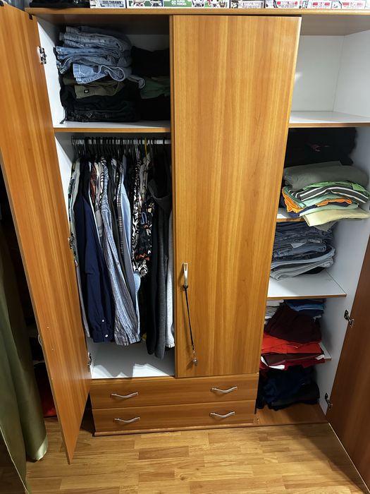 Set complet mobilier (5 corpuri + masa) Iasi (Pacurari) Iasi • OLX.ro