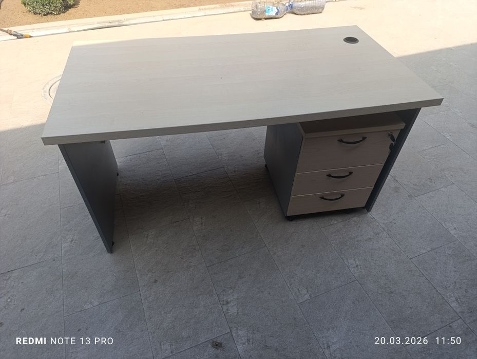 Продам офисный стол