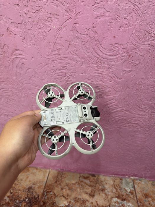 Продам дрон dji neo