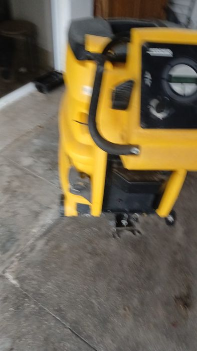 Karcher mașina de spălat podeaua cu perii