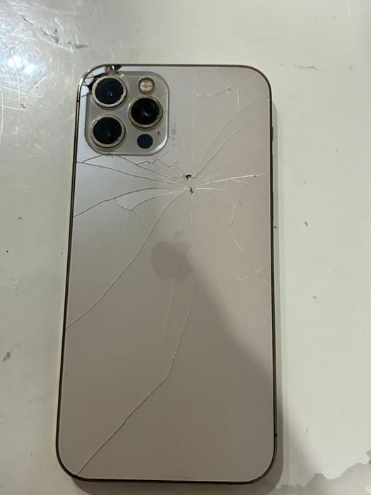 Продам Iphone 12 pro