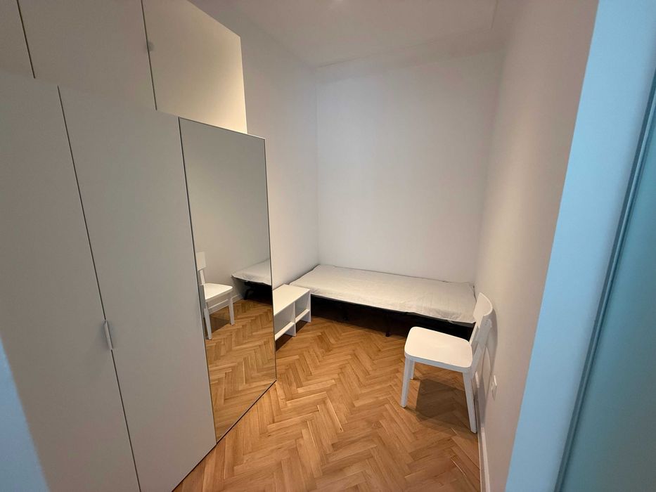 Дава се под наем Тристаен апартамент в София, 7-ми 11-ти километър - 85 кв.м за 950 € - Снимка #11