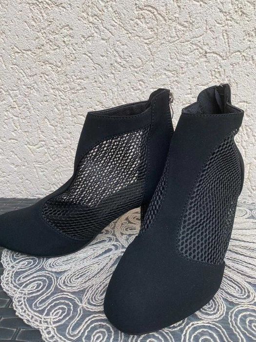 Ghete dama, noi, piele intoarsa si plasa, pentru primavara/vara, 37