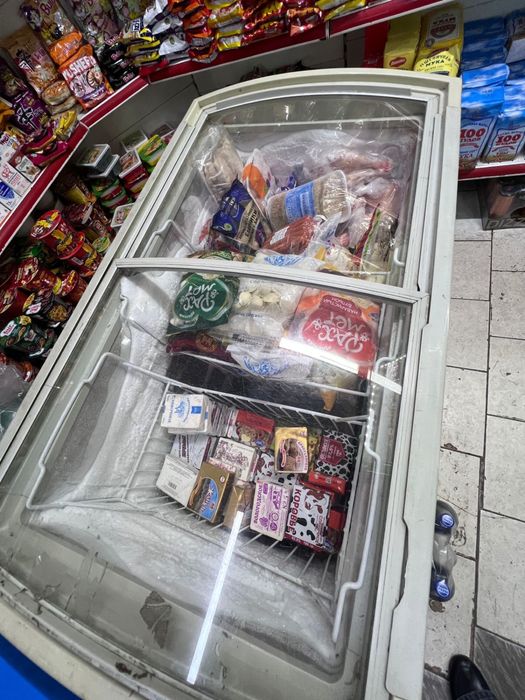 Морозильник жағдайы жақсы. Магазинде тұр.