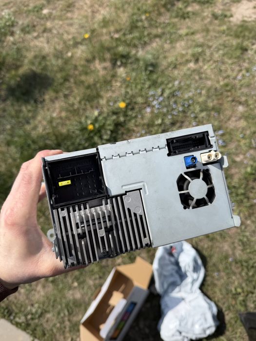 Оригинална навигация за VW