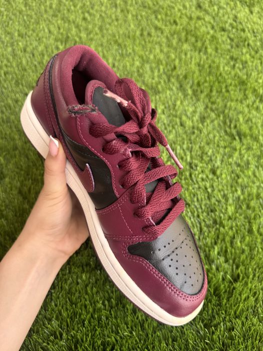 Обувки nike air jordan