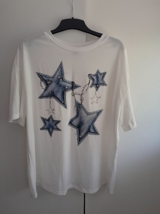 Tricou alb cu stelute