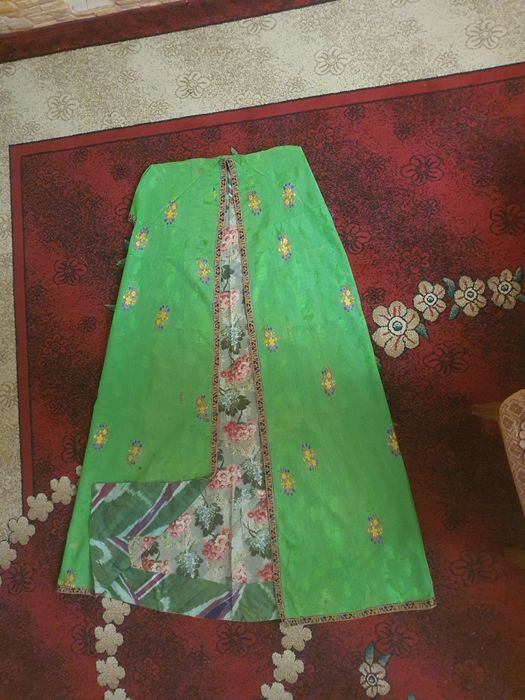 Паранджи 18-19 века, Ручная работа.
В хорошем состояние.
Обеим бо