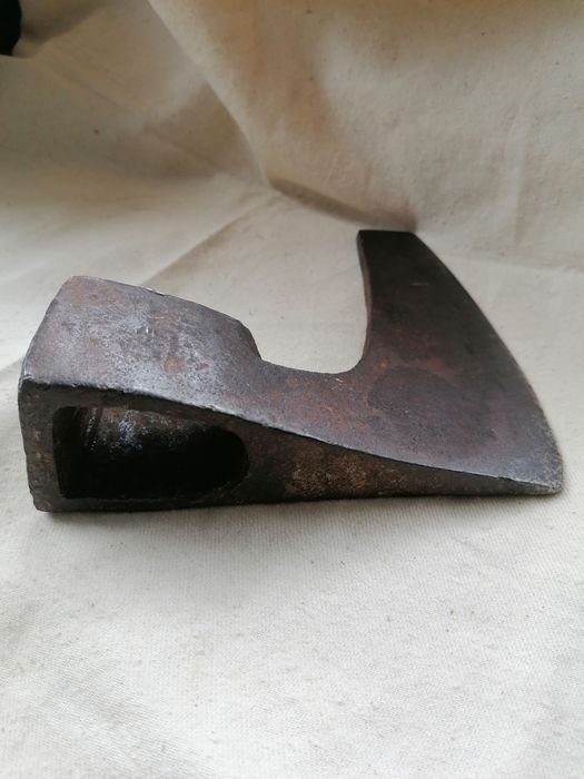 Брадви 4 бр. - стари