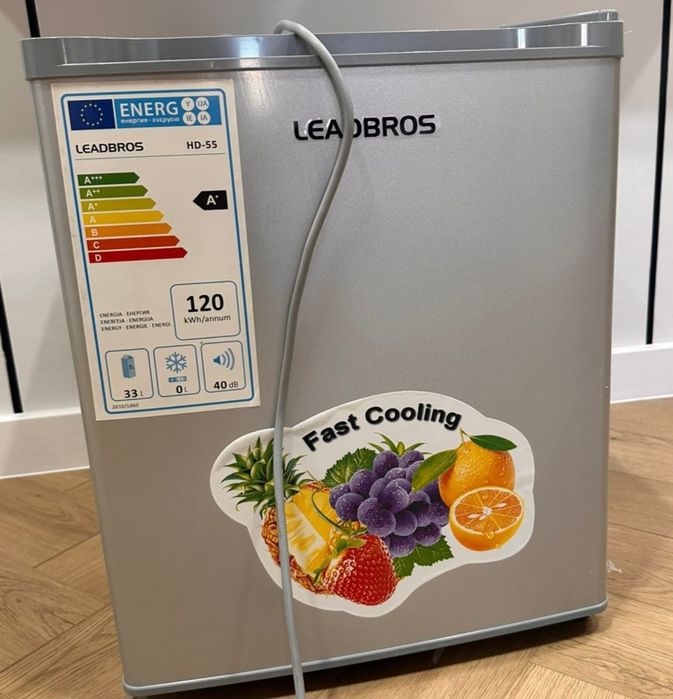 Продам холодильник офисный