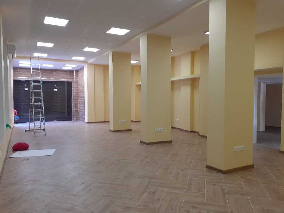 Магазин под наем в Центъра