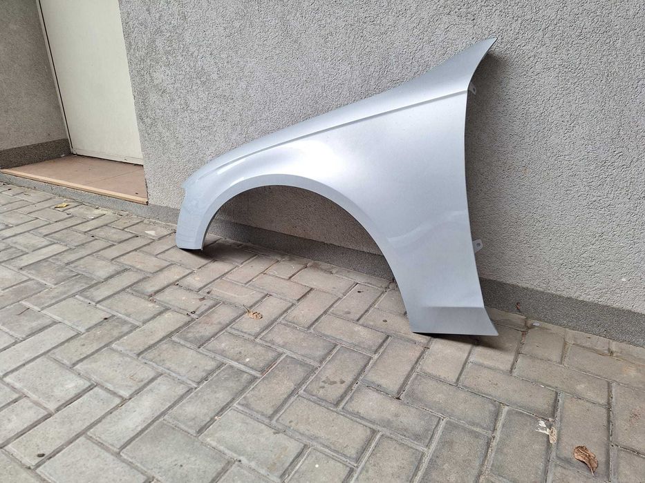 Aripa Fata Stanga Audi A4 B8.5 An 2011-2015 Vopsita Gri Deschis