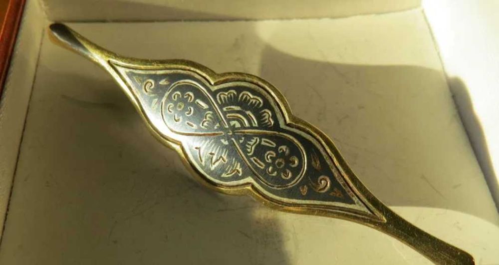 Broșa Rusia argint aur nielo