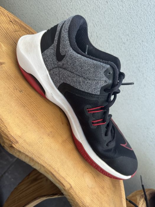 Nike Air Versitile II