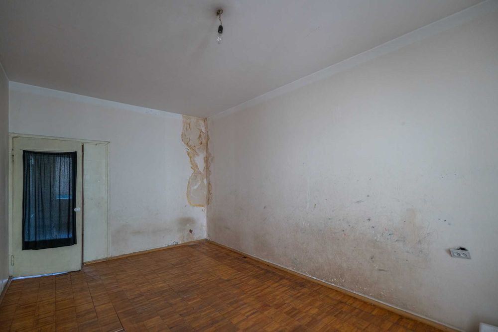 Panelniy Ohangrabo 2 Hona 1 Etaj No turarga mos kvartira sotiladi