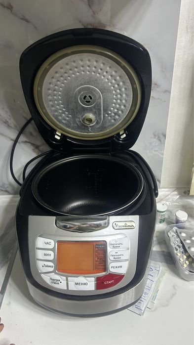 Срочно продаю мультиварку