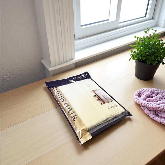 Kostyum chexol kiyimlaringiz uchun suv o‘tkazmaydigan, sifatli  chexol